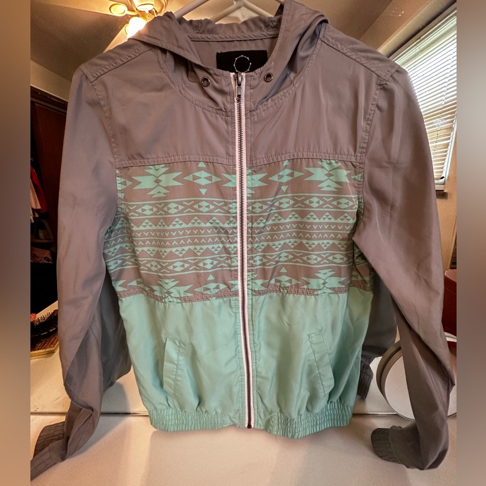 Zumiez Windbreaker